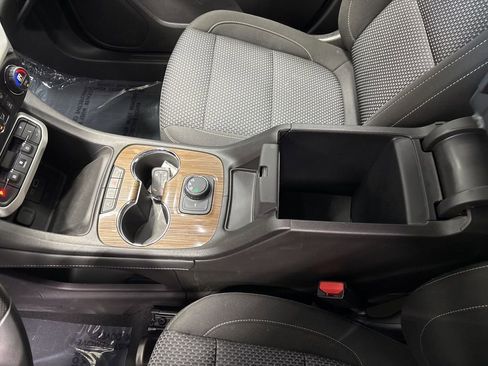 Used 2023 GMC Acadia SLE w/ LPO, Floor Liner Package image 21