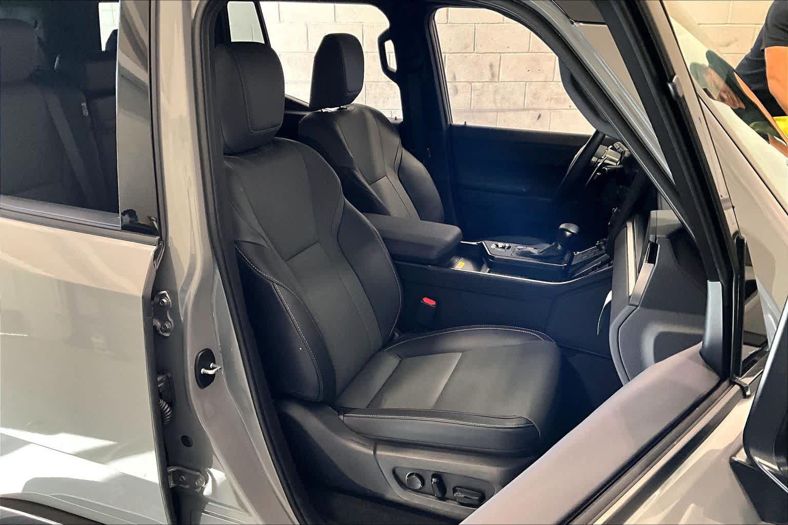 Certified 2026 Lexus GX 550 w/ Accessory Package (2T) AWD/4WD image 30