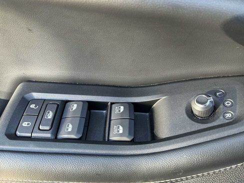 Certified 2024 Jeep Grand Cherokee L Laredo image 15