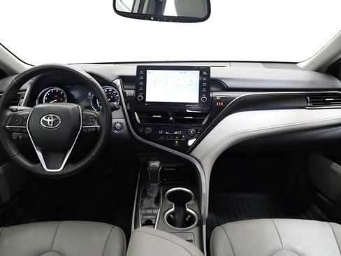 Used 2022 Toyota Camry XLE AWD/4WD image 13