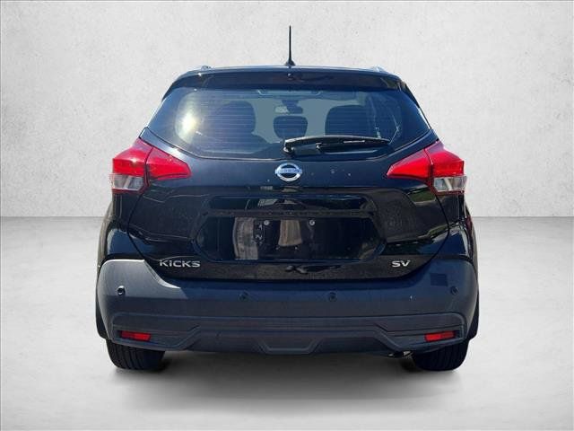 Used 2020 Nissan Kicks SV FWD image 6
