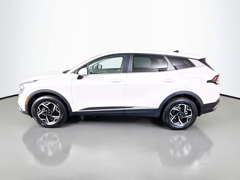 Used 2023 Kia Sportage LX image 6