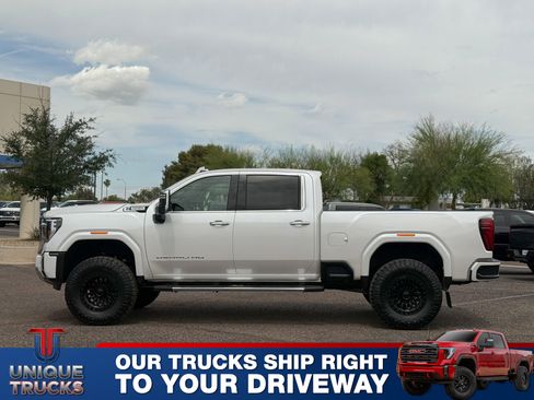 Used 2025 GMC Sierra 3500 Denali w/ Denali Reserve Package image 11