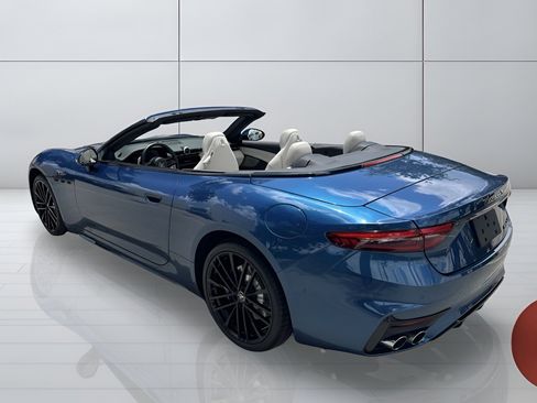 Used 2024 Maserati GranCabrio Trofeo AWD/4WD image 2