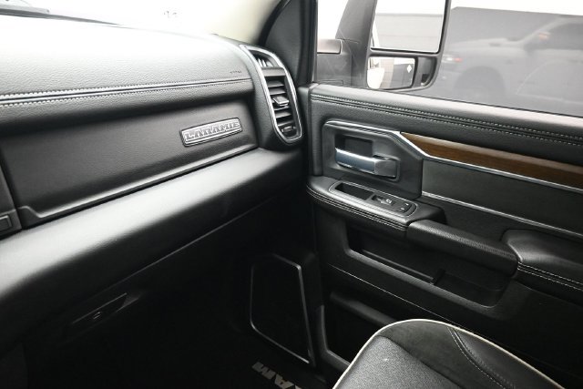 Used 2024 RAM 2500 Laramie AWD/4WD image 8
