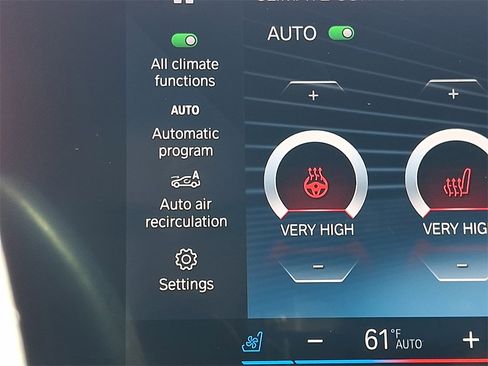 Certified 2023 BMW X7 xDrive40i w/ Executive Package image 28