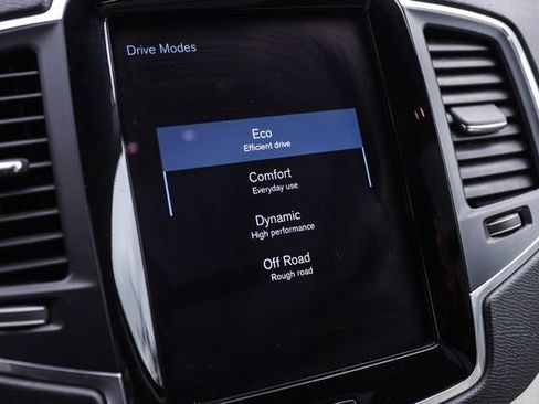 Used 2020 Volvo XC90 T6 Momentum w/ Protection Package Premier AWD/4WD image 41