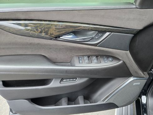 Used 2016 Cadillac Escalade ESV Platinum image 26