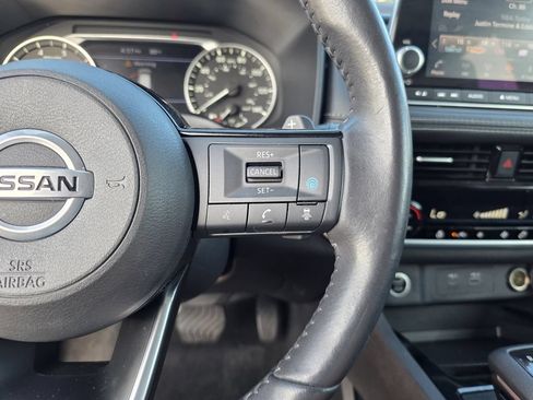 Used 2021 Nissan Rogue SV w/ Premium Package FWD image 27