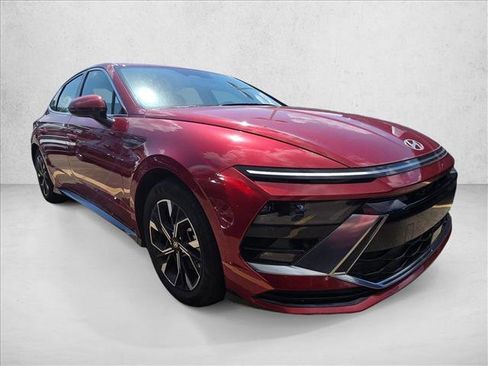 Used 2025 Hyundai Sonata SEL FWD image 3