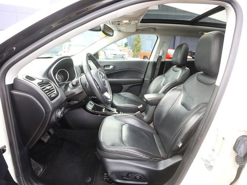 Used 2018 Jeep Compass Limited w/ Navigation Group image 11