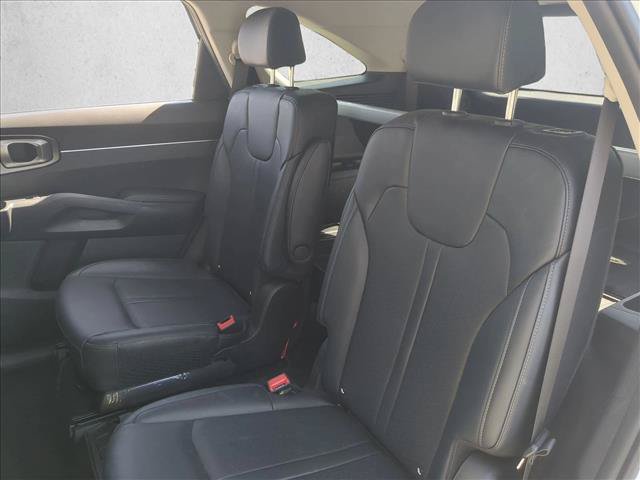 Used 2023 Kia Sorento EX FWD image 19