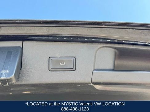 Certified 2024 Volkswagen Atlas SE w/ Panoramic Sunroof Package image 23