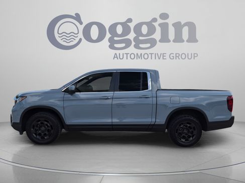 Certified 2025 Honda Ridgeline RTL+ image 3