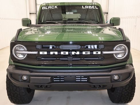 New 2025 Ford Bronco Outer Banks image 4