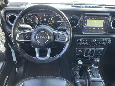 Used 2023 Jeep Wrangler Unlimited Sahara w/ Cold Weather Group AWD/4WD image 22