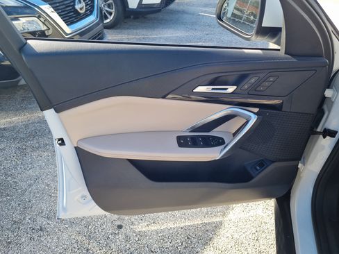 Used 2025 BMW X2 xDrive28i AWD/4WD image 26