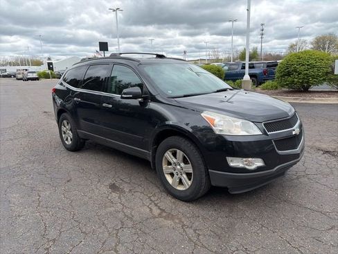 Used 2011 Chevrolet Traverse LT w/ LPO, 'HIT The Road' Package FWD image 3