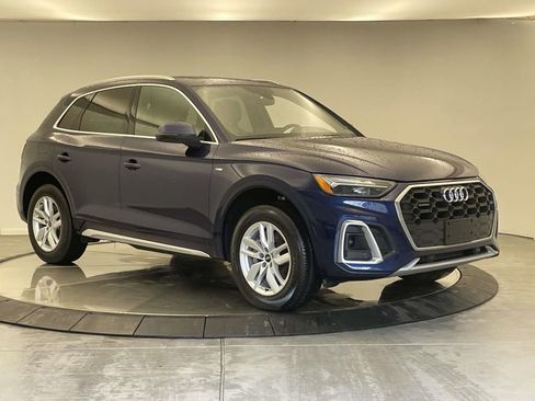 Certified 2023 Audi Q5 2.0T Premium w/ Convenience Package AWD/4WD image 9