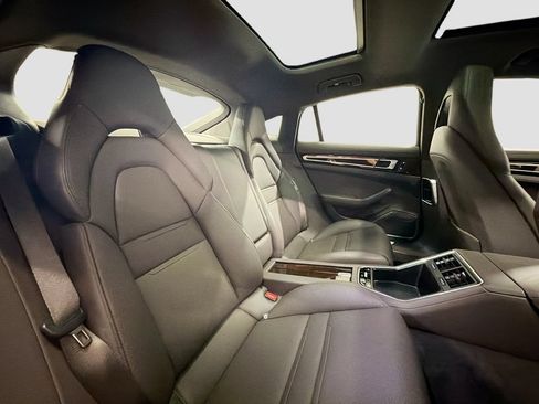 Certified 2018 Porsche Panamera 4 AWD/4WD image 29
