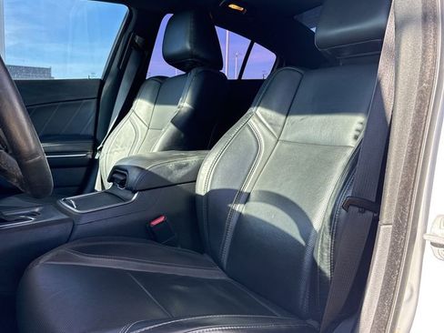 Used 2018 Dodge Charger GT image 10
