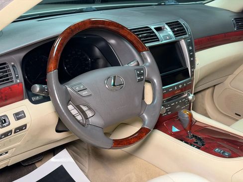 Used 2011 Lexus LS 460 image 48