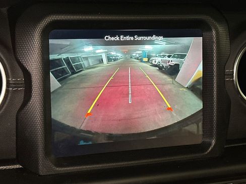 Used 2023 Jeep Wrangler Unlimited Sahara w/ Cold Weather Group image 28