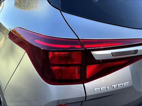 Certified 2023 Kia Seltos LX image 25