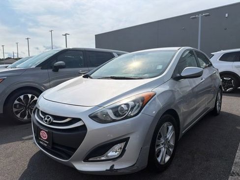 Used 2014 Hyundai Elantra GT FWD image 1