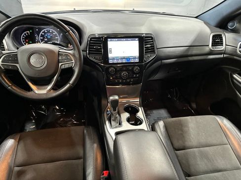 Used 2021 Jeep Grand Cherokee Laredo X AWD/4WD image 7