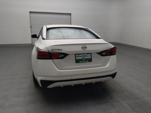 Used 2024 Nissan Altima 2.5 S FWD image 6