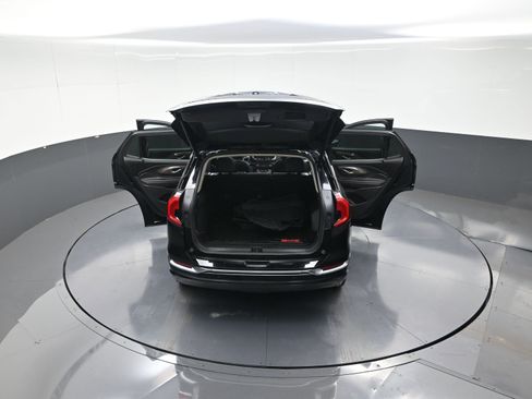 Used 2023 GMC Terrain Denali w/ Black Diamond Edition image 13