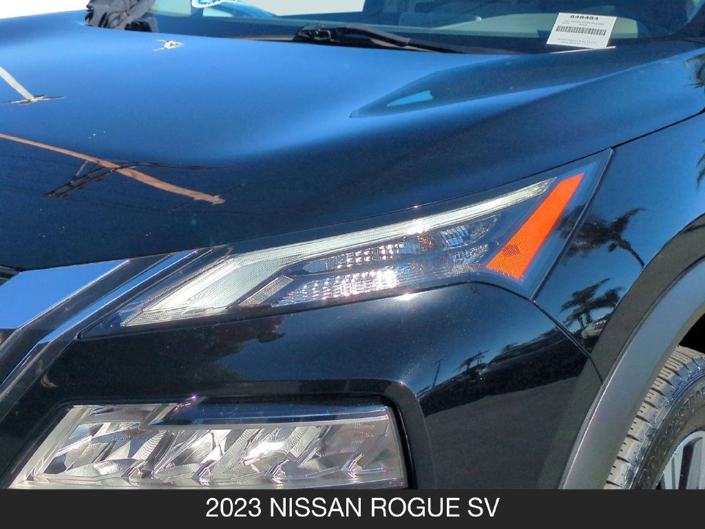Used 2023 Nissan Rogue SV FWD image 10