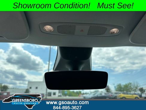 Used 2022 Tesla Model Y Performance AWD/4WD image 35