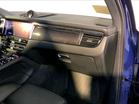 Used 2023 Porsche Macan image 22
