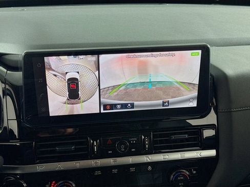 New 2026 Nissan Pathfinder SL image 11