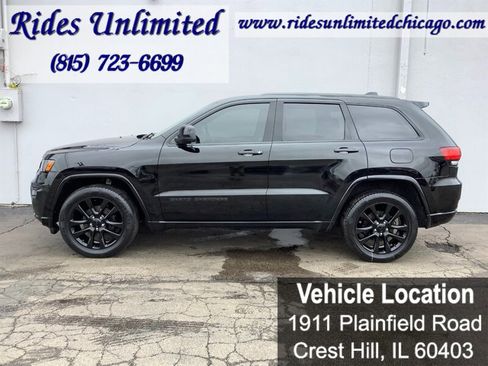 Used 2018 Jeep Grand Cherokee Altitude AWD/4WD image 3