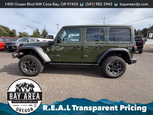 Used 2023 Jeep Wrangler Unlimited Rubicon 4xe w/ Cold Weather Group AWD/4WD image 3