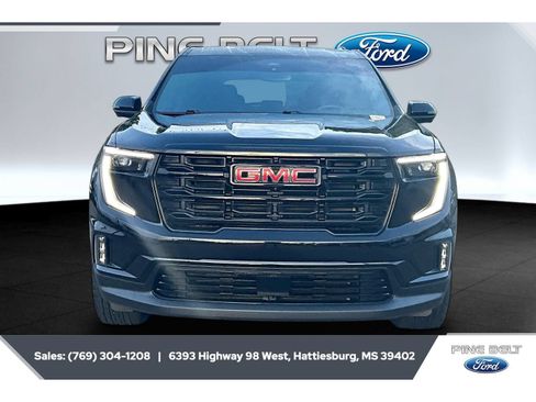 Used 2025 GMC Acadia Elevation w/ Elevation Premium Package FWD image 3