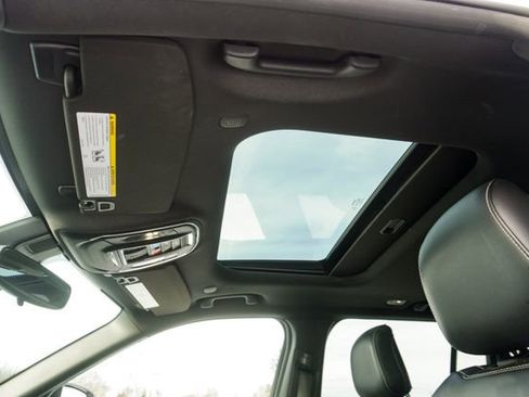 Used 2023 Jeep Grand Cherokee Altitude image 15