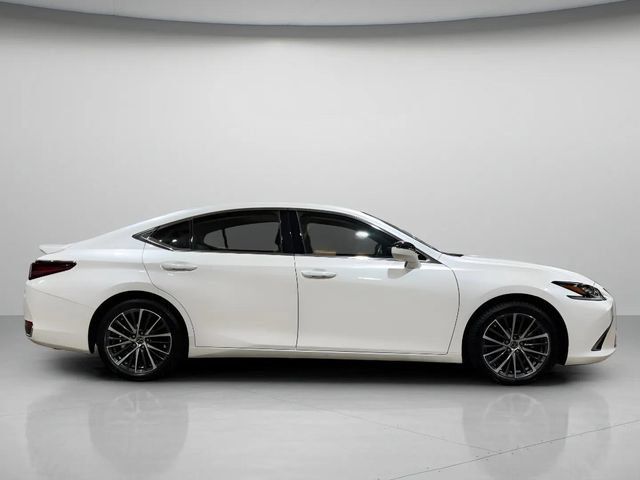 Used 2023 Lexus ES 300h w/ Accessory Package (Z1) FWD image 2