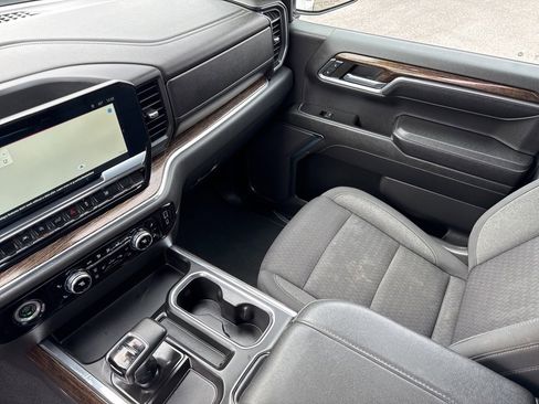 Used 2023 GMC Sierra 1500 Elevation image 36