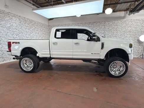 Used 2022 Ford F350 Platinum AWD/4WD image 8