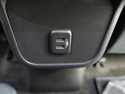 Used 2020 GMC Terrain SLE FWD image 25