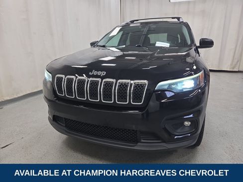 Used 2019 Jeep Cherokee Latitude Plus w/ Cold Weather Group AWD/4WD image 39