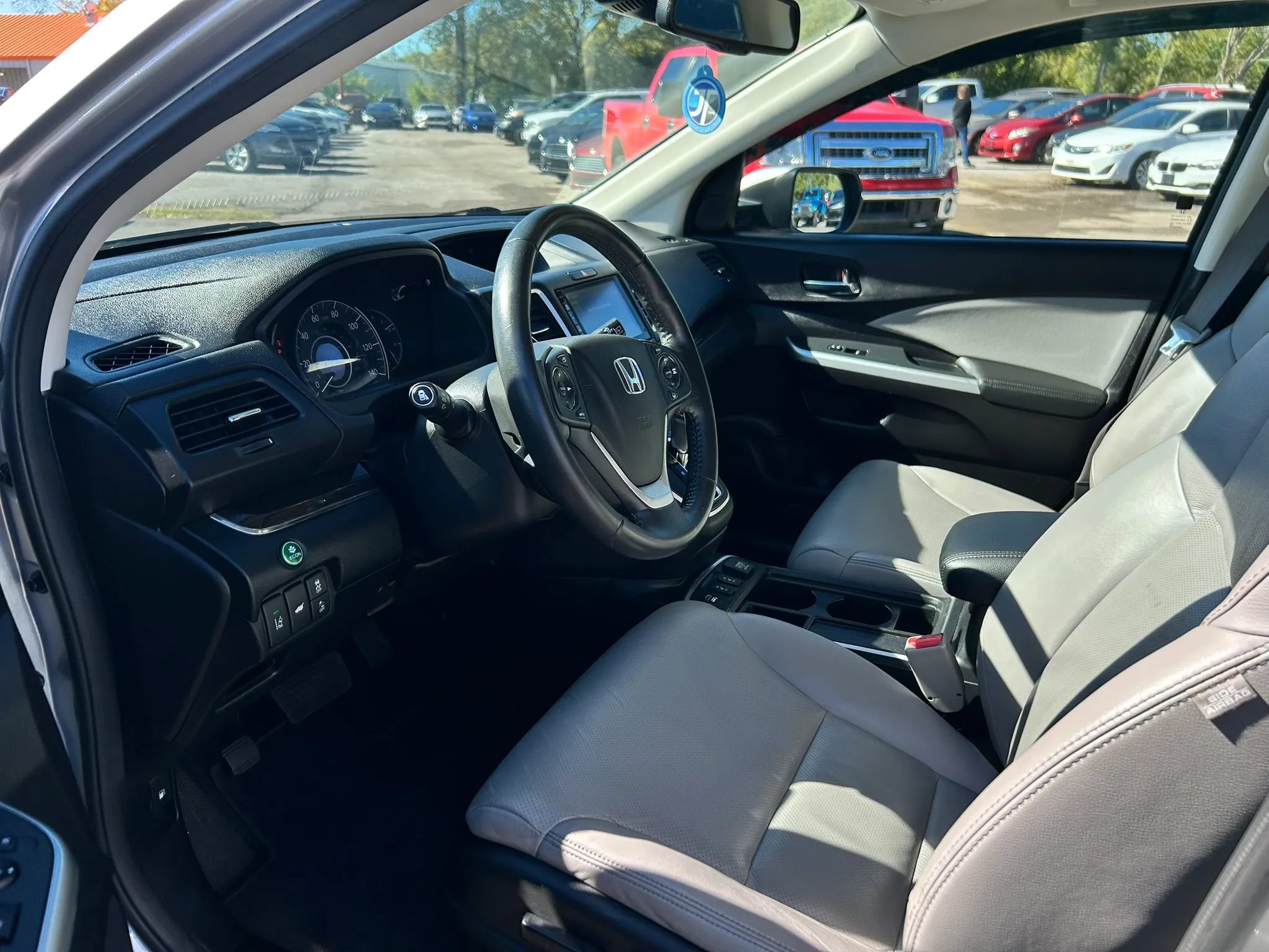 Used 2016 Honda CR-V Touring image 2