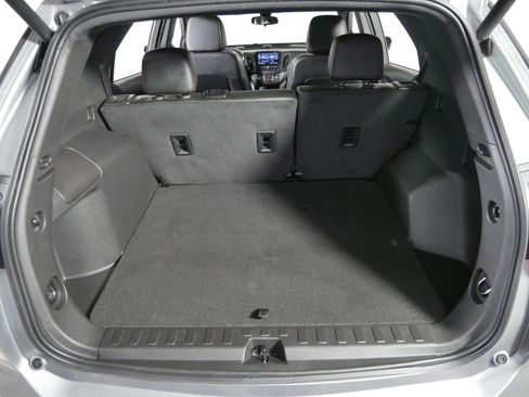 Used 2023 Chevrolet Equinox RS AWD/4WD image 18