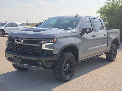 Used 2025 Chevrolet Silverado 1500 ZR2 w/ Technology Package AWD/4WD image 7