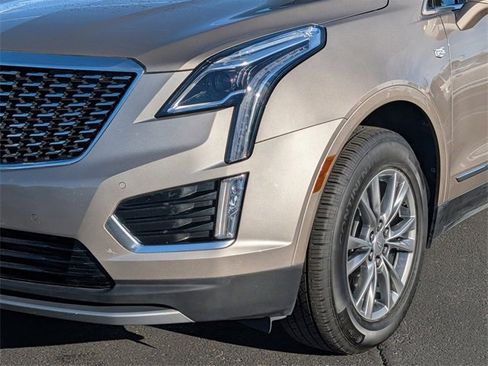 Used 2023 Cadillac XT5 Premium Luxury image 2
