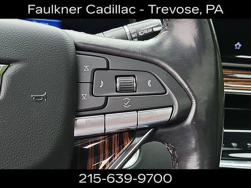 Used 2024 Cadillac Escalade ESV Premium Luxury AWD/4WD image 23